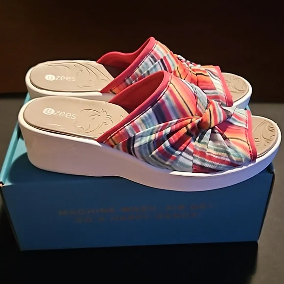 BZEES SMILE II - Picture 3 of 8